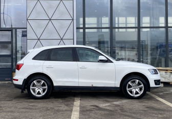 Подержанный автомобиль Audi Q5 2010 года (4 фото)