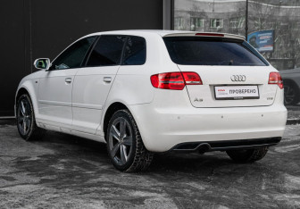 Подержанный автомобиль Audi A3 Hatchback 2012 года (7 фото)