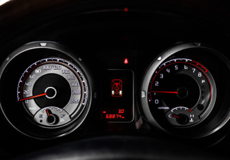 Подержанный автомобиль Mitsubishi Pajero 2020 года (10 фото)