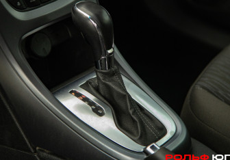 Подержанный автомобиль Opel Astra Hatchback 2014 года (13 фото)