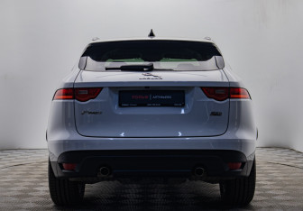 Подержанный автомобиль Jaguar F-Pace 2020 года (4 фото)