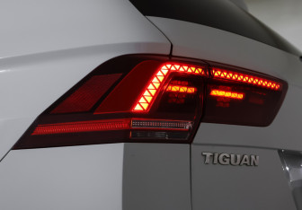 Подержанный автомобиль Volkswagen Tiguan 2017 года (23 фото)