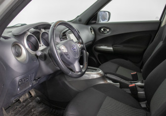 Подержанный автомобиль Nissan Juke 2015 года (10 фото)