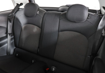 Подержанный автомобиль MINI Hatch 2014 года (10 фото)