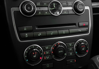 Подержанный автомобиль Land Rover Freelander 2014 года (14 фото)