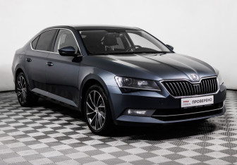 Подержанный автомобиль Skoda Superb Liftback 2015 года (3 фото)