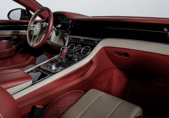 Подержанный автомобиль Bentley Continental GT Coupe 2019 года (9 фото)