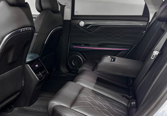 Подержанный автомобиль Voyah Free 2023 года (16 фото)