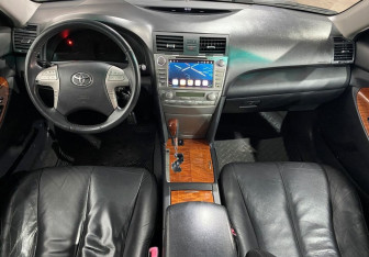 Подержанный автомобиль Toyota Camry Sedan 2010 года (9 фото)