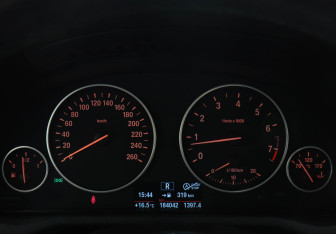 Подержанный автомобиль BMW X4 2016 года (13 фото)