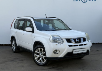 Подержанный автомобиль Nissan X-Trail 2012 года (3 фото)
