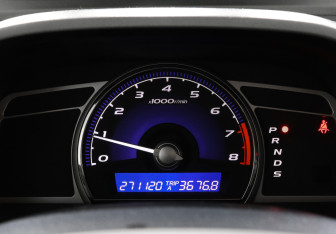 Подержанный автомобиль Honda Civic Sedan 2007 года (7 фото)