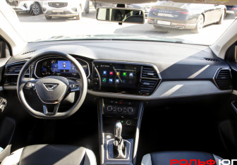 Подержанный автомобиль Jetta VS7 2023 года (7 фото)