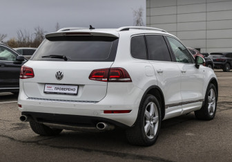 Подержанный автомобиль Volkswagen Touareg 2012 года (5 фото)