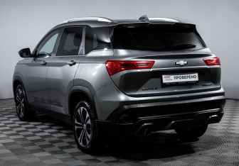 Подержанный автомобиль Chevrolet Captiva 2022 года (7 фото)
