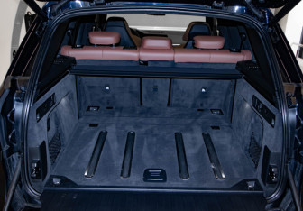 Подержанный автомобиль BMW X5 M 2022 года (36 фото)