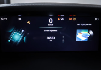 Подержанный автомобиль Changan UNI-K 2023 года (16 фото)