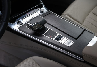 Подержанный автомобиль Audi A6 Sedan 2020 года (16 фото)
