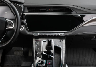 Подержанный автомобиль Geely Atlas Pro 2023 года (14 фото)