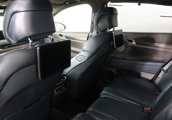 Подержанный автомобиль Genesis G80 2021 года (12 фото)