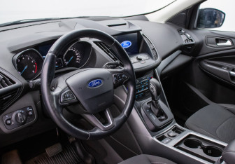 Подержанный автомобиль Ford Kuga 2019 года (9 фото)