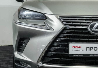 Подержанный автомобиль Lexus NX 2019 года (16 фото)