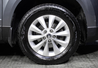 Подержанный автомобиль Skoda Karoq 2020 года (21 фото)