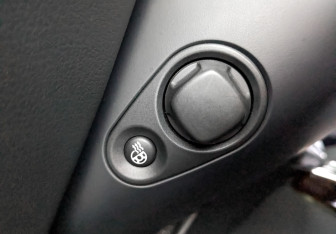 Подержанный автомобиль Audi A8 2013 года (27 фото)