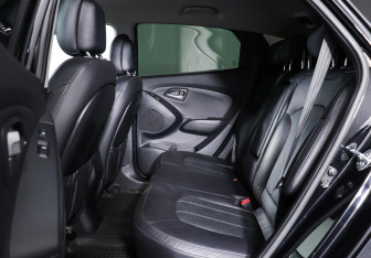 Подержанный автомобиль Hyundai ix35 2014 года (18 фото)