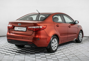 Подержанный автомобиль Kia Rio Sedan 2012 года (5 фото)