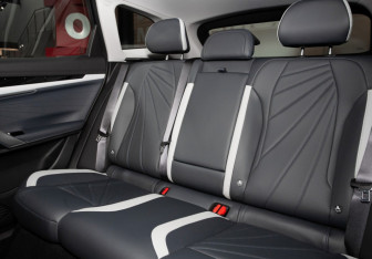 Новый Geely Atlas 2026 (31 фото)