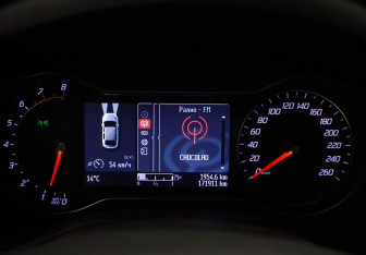 Подержанный автомобиль Ford Mondeo Sedan 2011 года (9 фото)