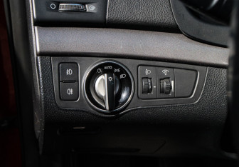 Подержанный автомобиль Hyundai i40 Sedan 2013 года (17 фото)