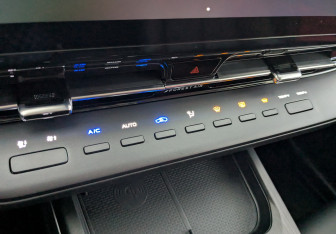 Подержанный автомобиль Changan UNI-S 2024 года (29 фото)