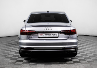 Подержанный автомобиль Audi A4 Sedan 2020 года (6 фото)