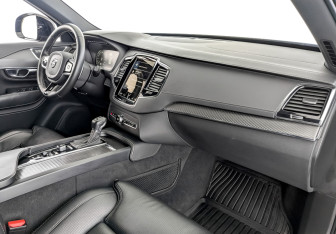 Подержанный автомобиль Volvo XC90 2020 года (11 фото)