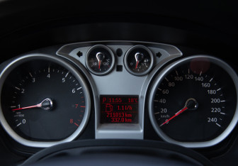 Подержанный автомобиль Ford Focus Wagon 2011 года (9 фото)