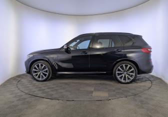 Подержанный автомобиль BMW X5 2020 года (8 фото)