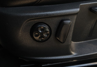 Подержанный автомобиль Volkswagen Passat Sedan 2011 года (13 фото)