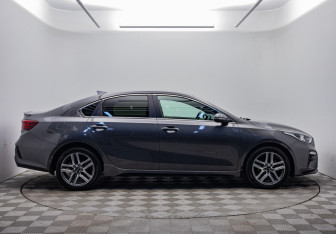 Подержанный автомобиль Kia Cerato Sedan 2019 года (6 фото)