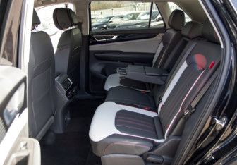 Новый Volkswagen Teramont 2024 (12 фото)