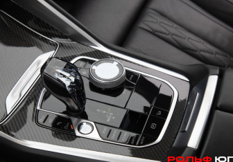 Подержанный автомобиль BMW X6 2019 года (19 фото)