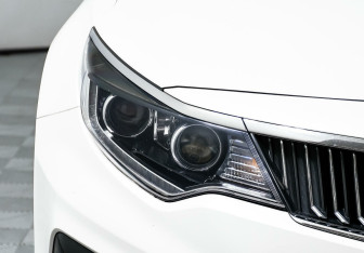 Подержанный автомобиль Kia Optima Sedan 2019 года (7 фото)