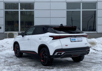 Подержанный автомобиль Omoda C5 2022 года (7 фото)