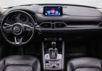 Подержанный автомобиль Mazda CX-5 2021 года (13 фото)
