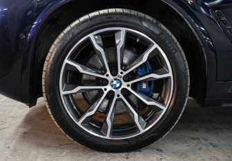 Подержанный автомобиль BMW X3 2019 года (27 фото)