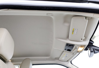 Подержанный автомобиль Land Rover Range Rover Evoque 2012 года (23 фото)