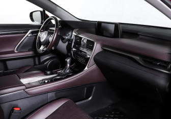 Подержанный автомобиль Lexus RX 2017 года (11 фото)