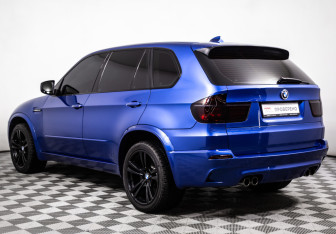 Подержанный автомобиль BMW X5 M 2012 года (7 фото)