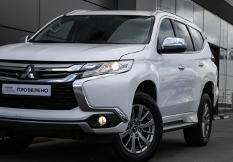 Подержанный автомобиль Mitsubishi Pajero Sport 2019 года (21 фото)